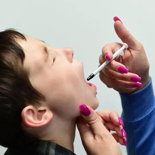Familias de niños con epilepsia piden acceso al cannabis al Primer Ministro británico