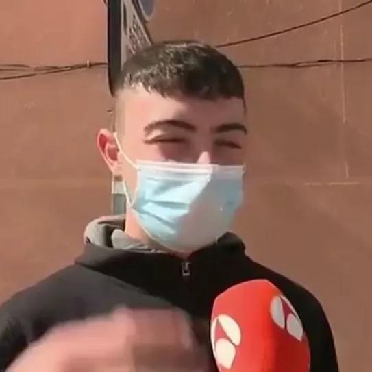 No tengo ni idea, a los chavales lo que nos gusta es fumar porros y esas cosas