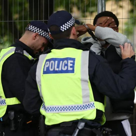 Una persona negra tiene 12 veces más posibilidades de ser procesada por cannabis en Reino Unido 