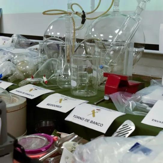 La Guardia Civil desmantela dos laboratorios de speed en Euskadi 
