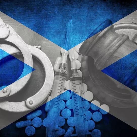 Escocia aplica una casi despenalización de las drogas