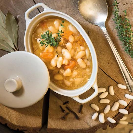 Potaje vegano de alubias, manzana y Black Domina x Chronic