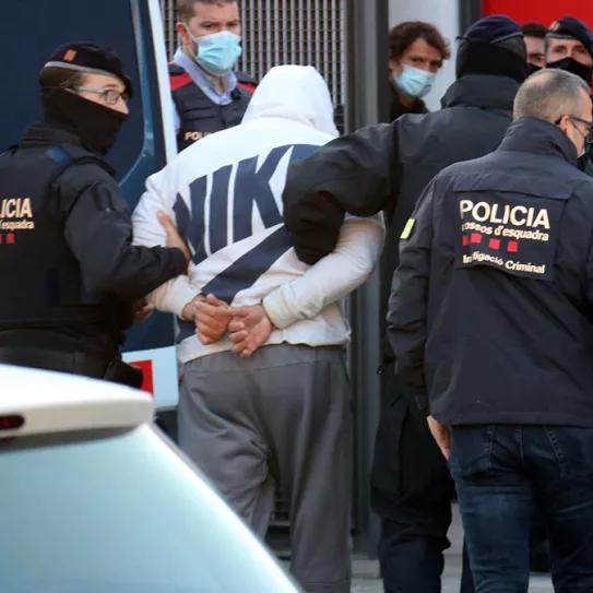 Detienen a cuatro policías por presunta colaboración con el narcotráfico en Llinars del Vallès