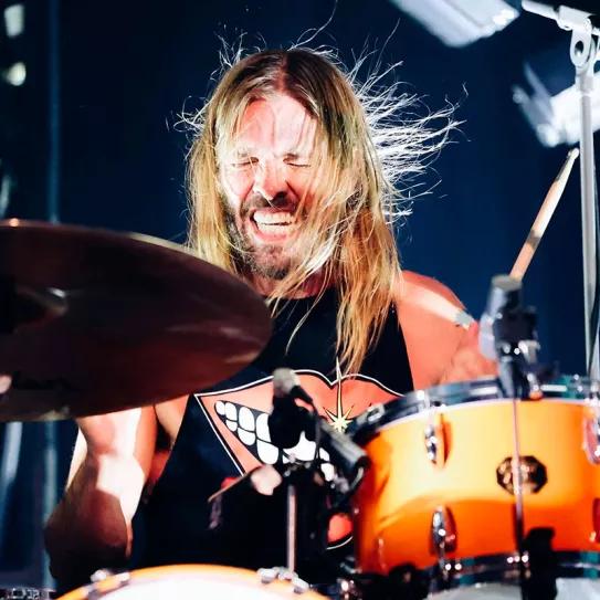 Oliver Taylor Hawkins. Encuentran restos de diez drogas en el cuerpo del batería de Foo Fighters