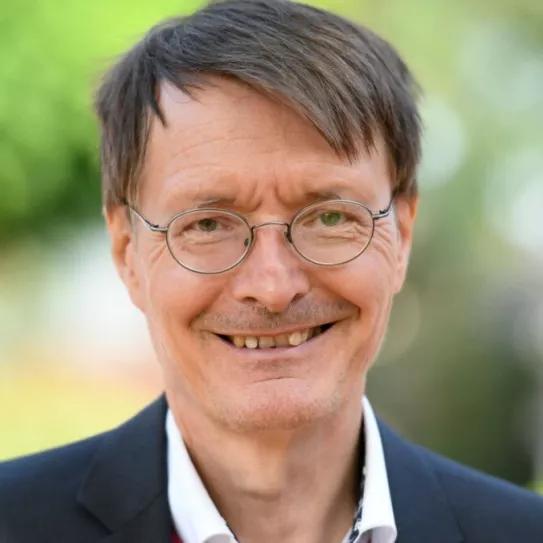 El ministro de Salud de Alemania confiesa haber consumido cannabis 