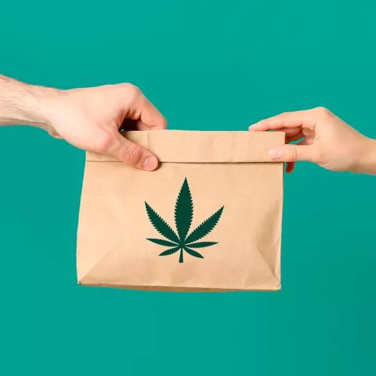 Uber Eats llevará marihuana a domicilio en Canadá