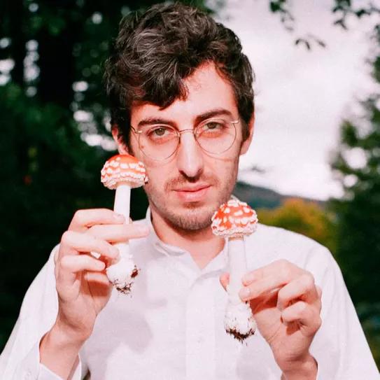 La cara más conocida de los documentales sobre drogas confirma que pasó a la industria por dinero