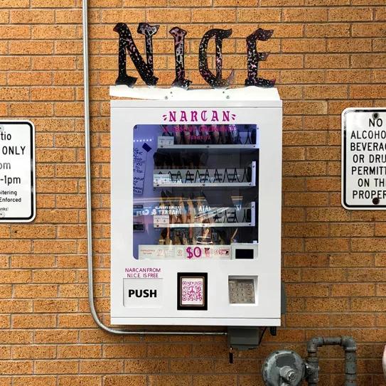 Las máquinas expendedoras para evitar sobredosis proliferan por EE UU 