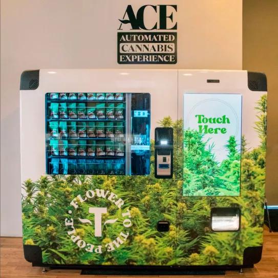 La primera máquina expendedora de marihuana entusiasma al gobernador de Colorado 