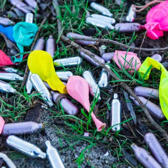 Reino Unido prohibirá el gas de la risa pese a que ha sido desaconsejado