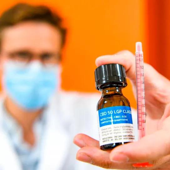 Francia se queda sin aceite de CBD para su programa de cannabis medicinal 