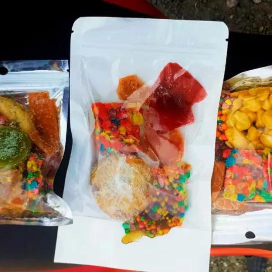 Hospitalizan a 25 niños de Belice que tomaron chuches de cannabis sin saberlo 