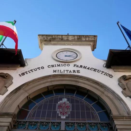 El ejército de Italia, único fabricante de cannabis medicinal, detiene la producción 