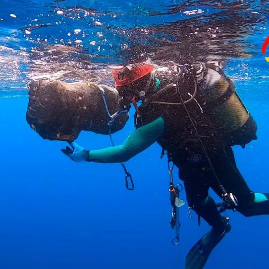 La Guardia Civil adquiere drones submarinos para buscar drogas en los bajos de buques