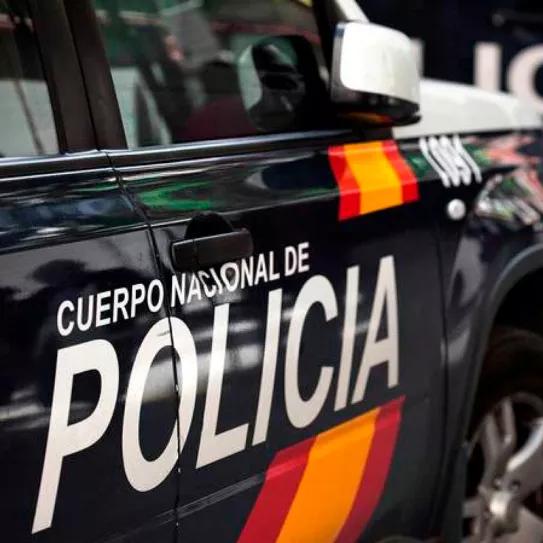 Condenan a un policía por amenazadas con un cuchillo bajo el efecto de las drogas 
