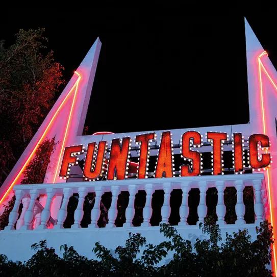 Funtastic Drácula Carnival 