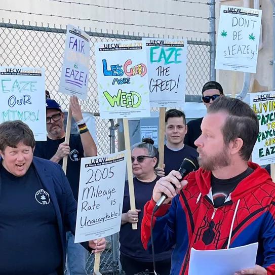 Repartidores de cannabis de California amenazan con una huelga el 4/20