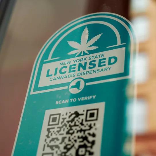 Nueva York entregó 101 nuevas licencias para tiendas que vendan cannabis