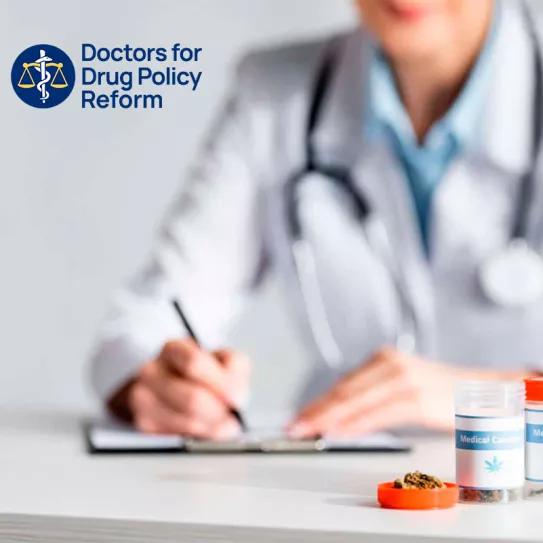 Más de 400 médicos de EEUU exigen la desclasificación total del cannabis
