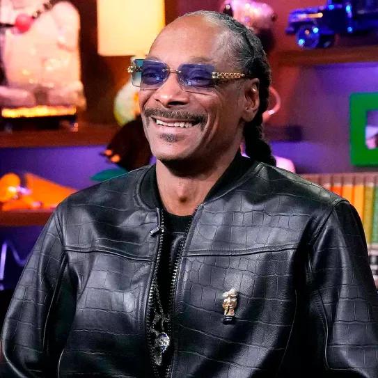 Snoop Dogg tiene un empleado encargado de reducir los daños por el consumo de cannabis