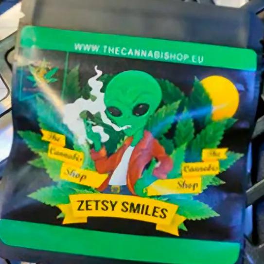 Emiten alerta sanitaria por distribución de gominolas con THC en Cataluña