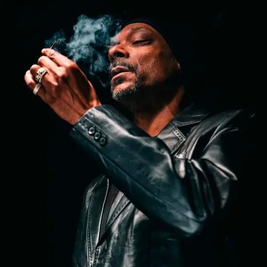 Snoop Dogg lanza nueva tienda online de productos de THCA