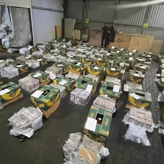 Rusia incauta 1,5 toneladas de cocaína oculta en bananas