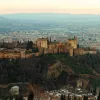 La Alhambra, cien porros posibles y una rave 