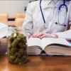 El consumo de marihuana es común entre estudiantes de medicina