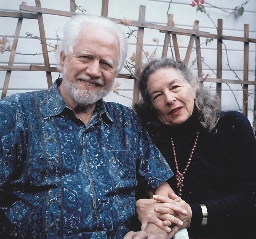 “El reconfortante efecto secundario de este universo in nitamente antiguo es que nos permite decir, con cierto grado de con anza, que no estamos solos” (Shasha Shulgin, TIHKAL).