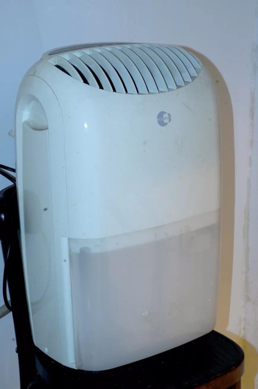 Un deshumidificador es la mejor ayuda para el secado. 