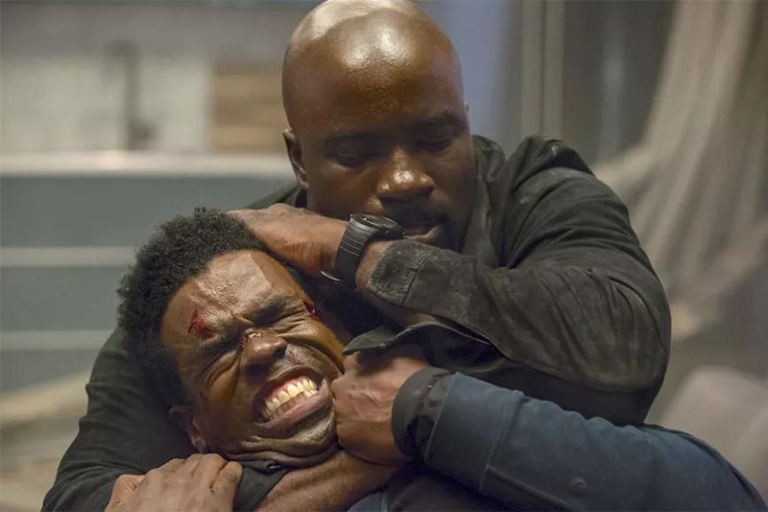  Platinum OG: Otra derivada famosa de la OG Kush. Su potencia no es de este mundo. Te va a mandar a la tierra de los sueños con un uppercut digno de Bushmaster.