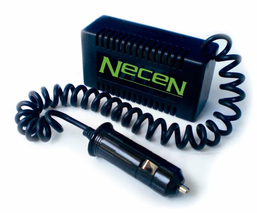 Modelo para enchufar en el coche y que no huela a marihuana