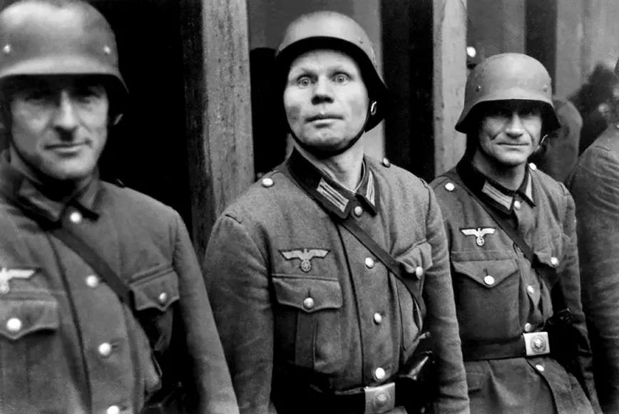 Durante la invasión de Francia, cada soldado consumía cinco pastillas diarias de Pervitin, la primera metanfetamina germana.