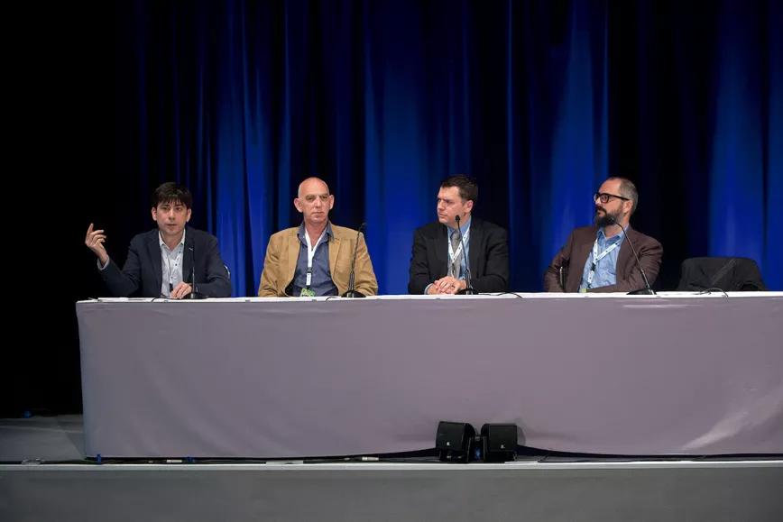 Servidor detallando como funcionan los Clubes Sociales en España y la realidad de las políticas sobre cannabis medicinal en el Estado español