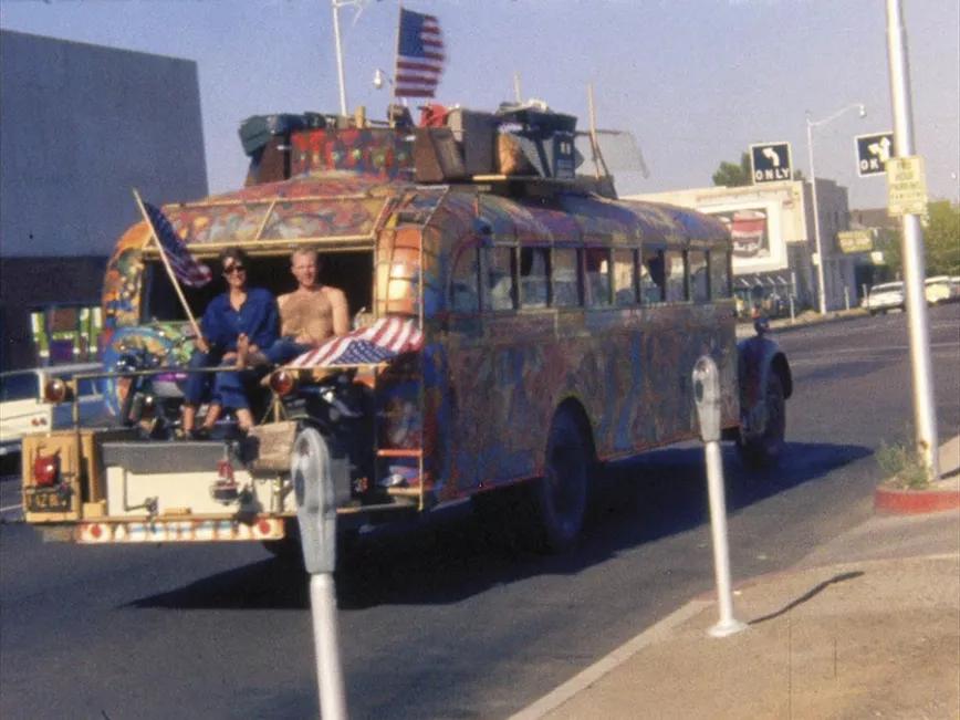 Fotogramas sacados del documental Magic Trip (2010