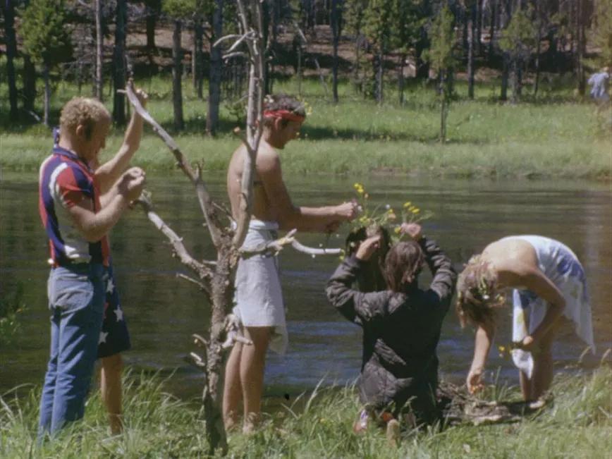 Fotogramas sacados del documental Magic Trip (2010