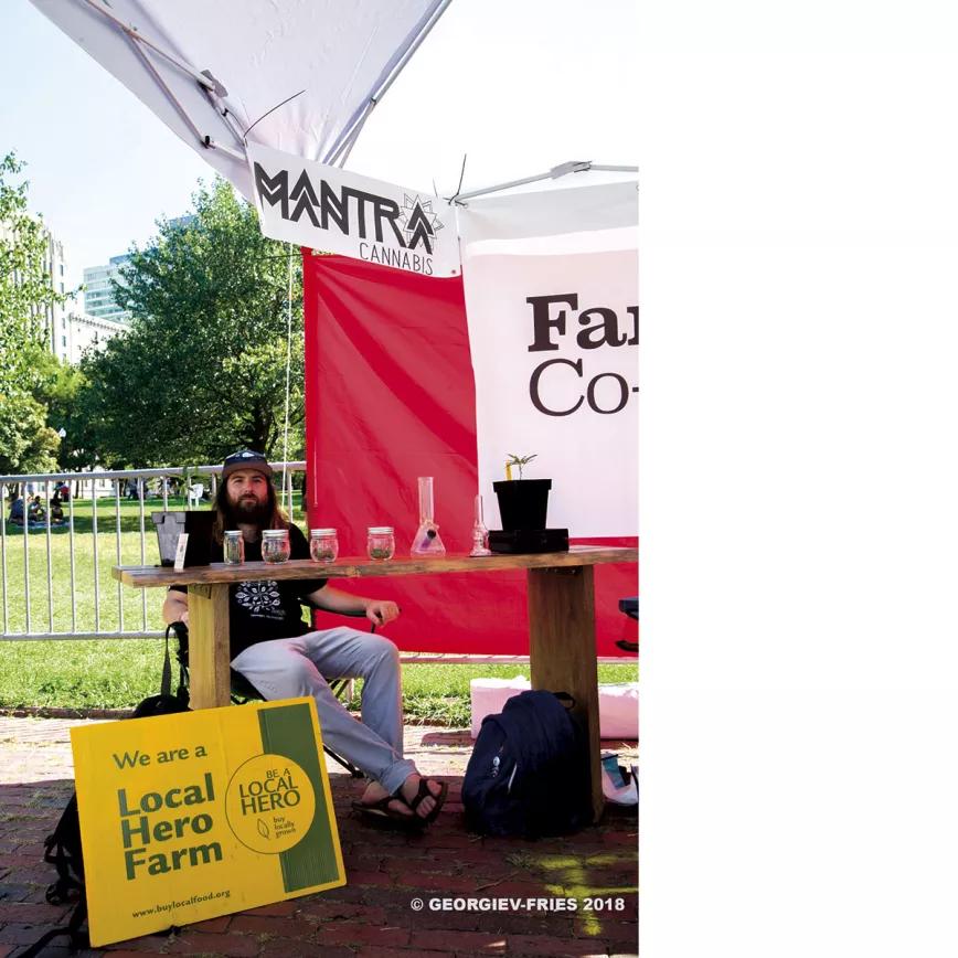 Patrick Elliot, de Farm Bug Co-op