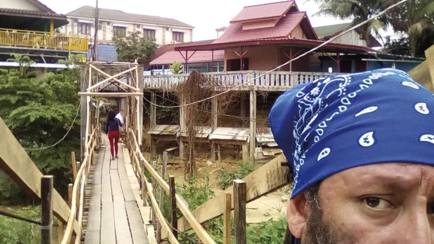 Puente en Vang Vieng