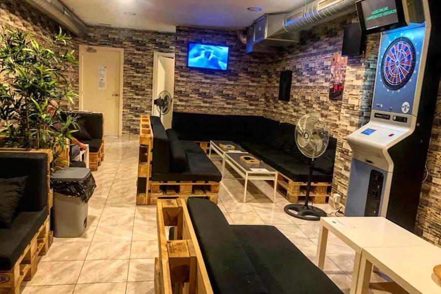 Interior de Cannasalut, asociación cannábica