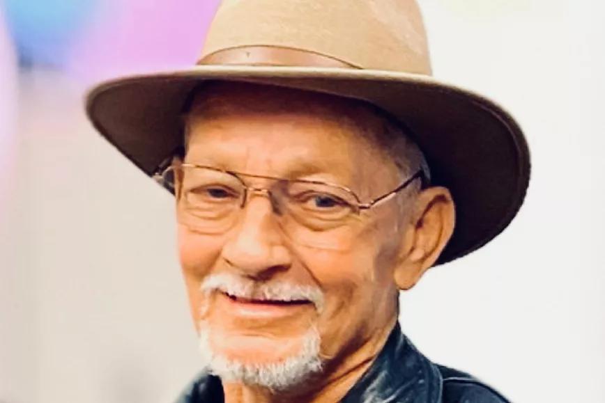 Muere Joesy Whales, co-creador de la variedad Original Glue