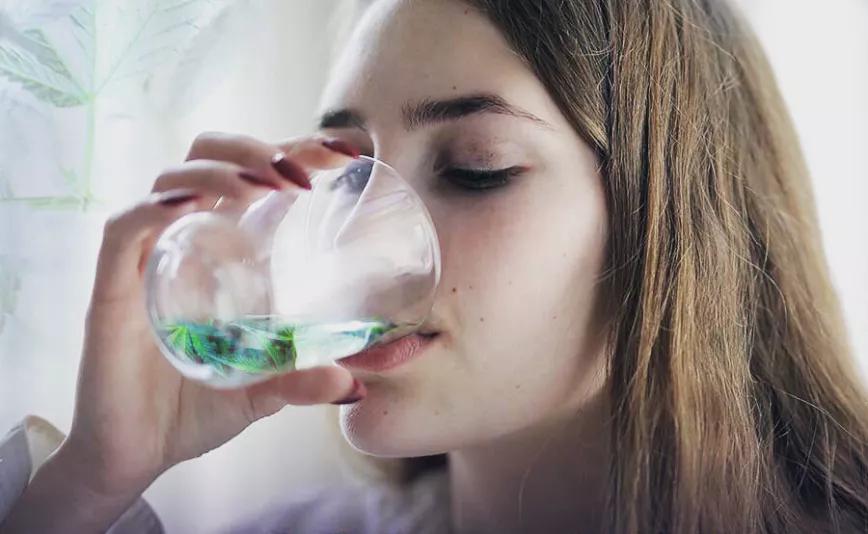 Higiene bucal con CBD y CBG más efectiva que el enjuague bucal “tradicional”