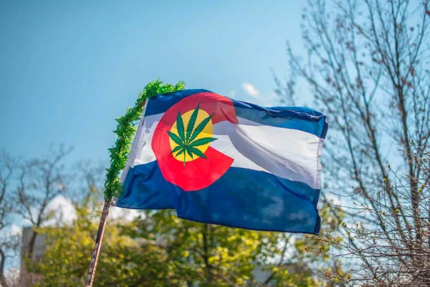 Colorado vuelve a pasar los 200 millones en venta de marihuana