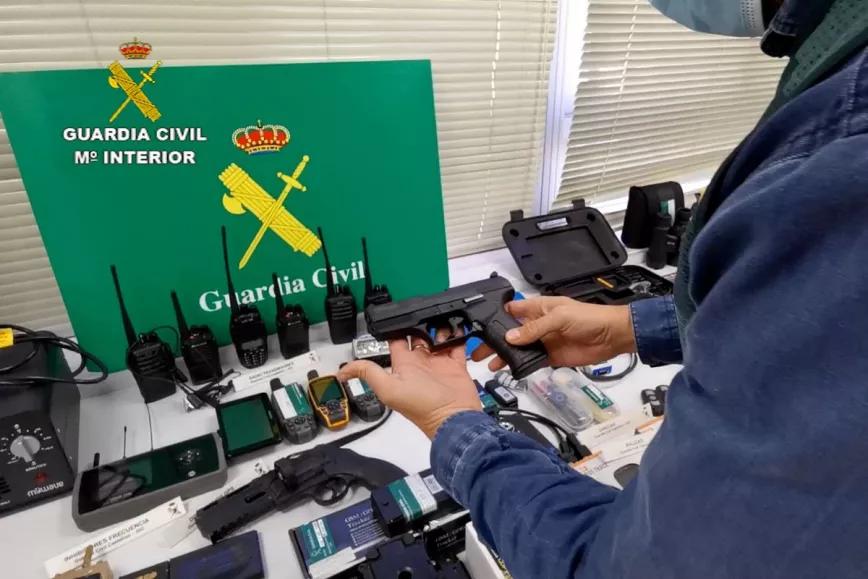 Detienen a una banda que se vestía de Guardia Civil para robar a traficantes