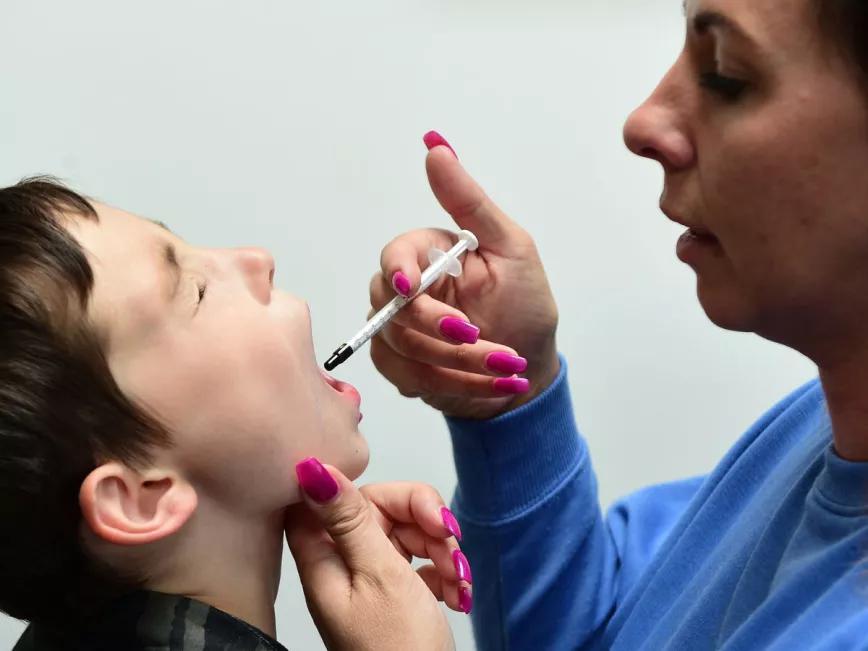 Familias de niños con epilepsia piden acceso al cannabis al Primer Ministro británico