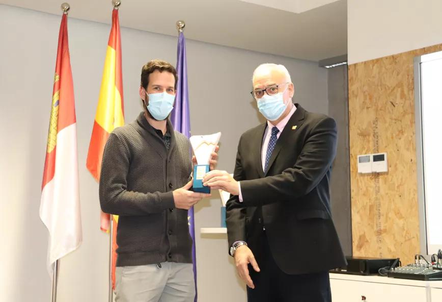 El Ayuntamiento de Manzanares premia un proyecto de creación de variedades de cannabis