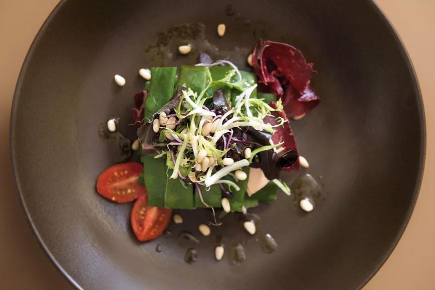 Lasaña fría de judías verdes, foie y cecina con vinagreta de trufa y Mandanga #8