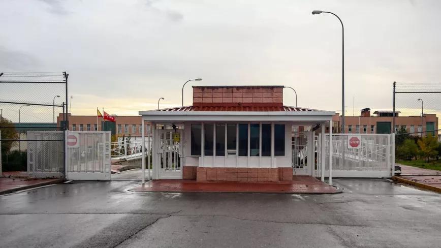 Detenidos cinco funcionarios de una cárcel madrileña acusados de introducir drogas para presos