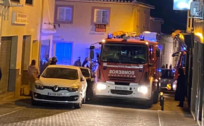 Una explosión durante una extracción casera envía a un joven granadino a la UCI