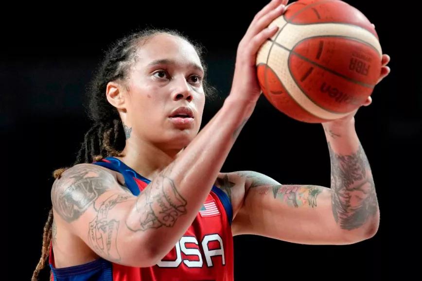 Rusia detiene a una famosa jugadora de baloncesto estadounidense por tenencia de cannabis